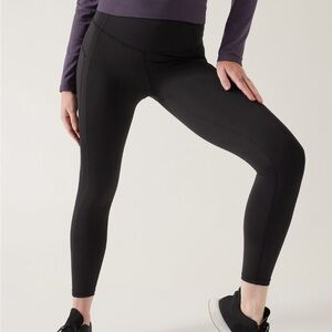 NWT: Athleta Ultimate Stash high rise 7/8 legging